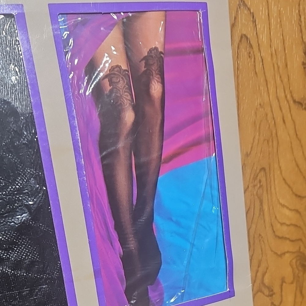 Black Fashion Patterned Tights - Picture 2 of 3